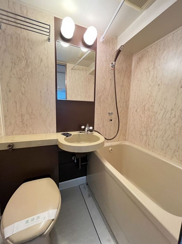 バス・シャワールーム