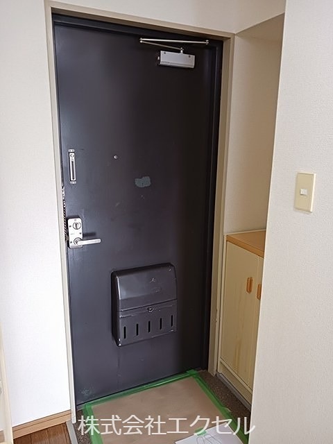 玄関　シューズボックス完備です。