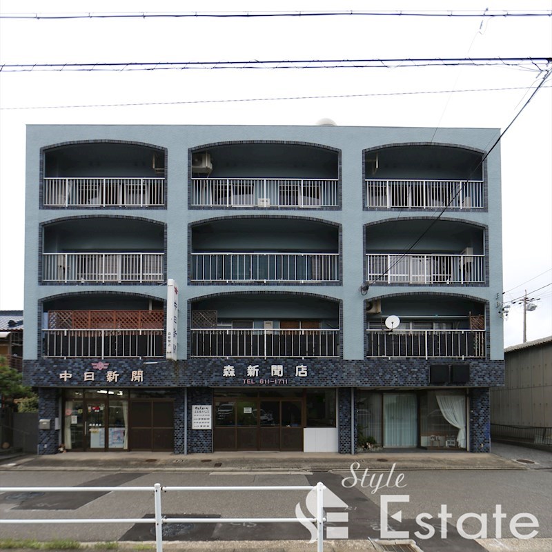 名古屋市南区中割町のマンションの建物外観