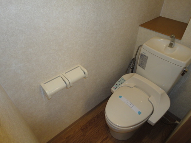 埼玉高速鉄道 戸塚安行駅 徒歩1分 6階建 築24年のトイレ写真