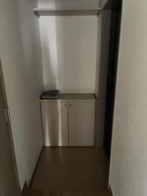 玄関　同物件別号室