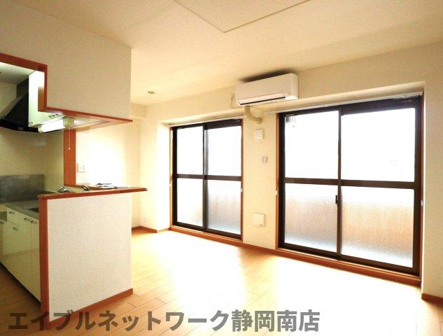 居室・リビング　ゆったり過ごせるリビングです