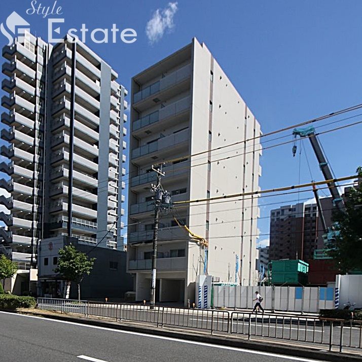 名古屋市昭和区広見町のマンションの建物外観