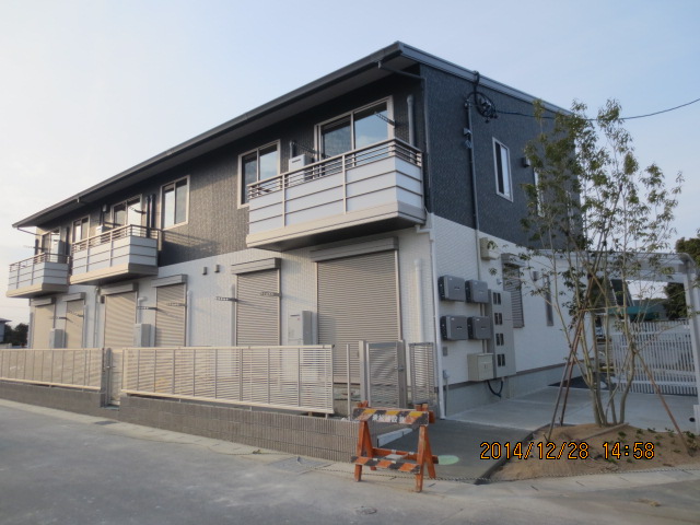 磐田市新開のアパートの建物外観