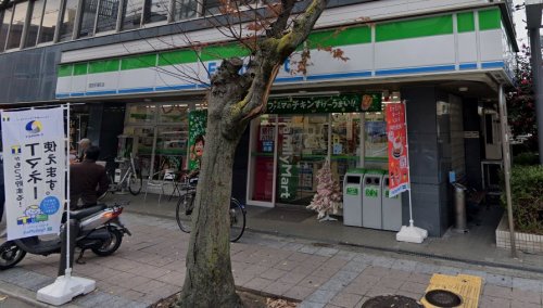 コンビニ　ファミリーマート 西宮枦塚町店（コンビニ）まで361m