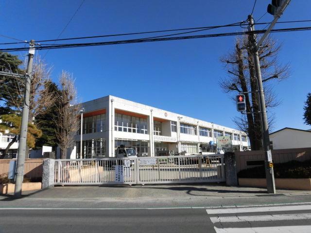 【コスモスA（茂呂町）の小学校】