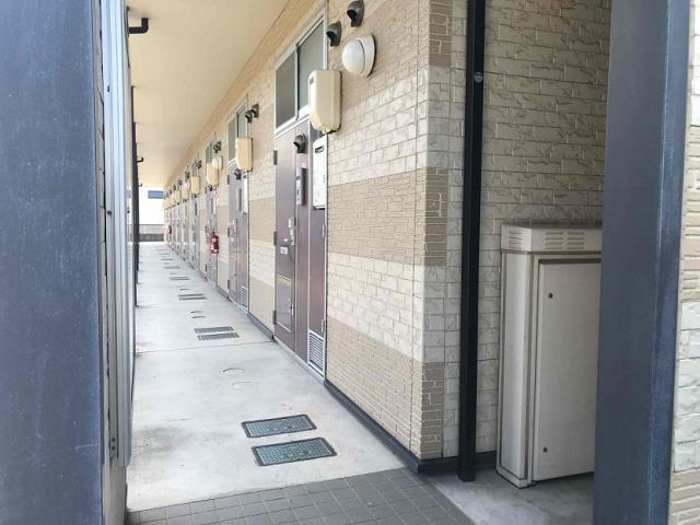 エントランス　駐車場