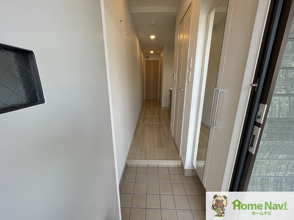 玄関　大きなシューズボックス付き