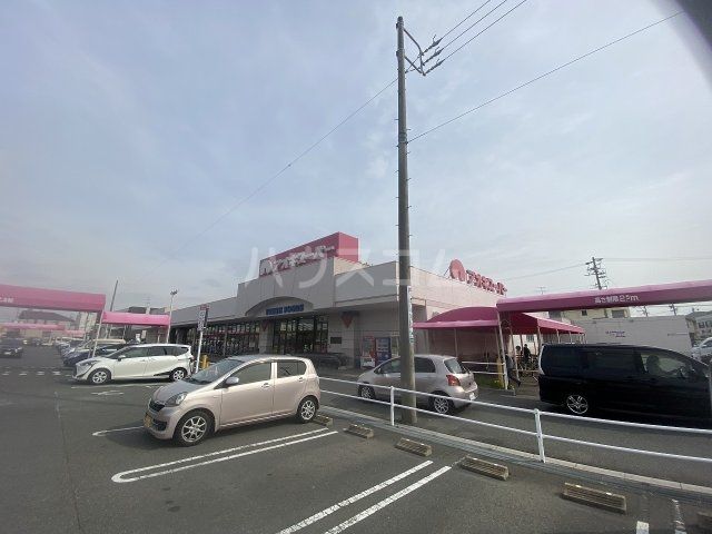 【名古屋市中川区供米田のアパートのスーパー】