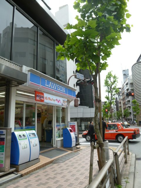 コンビニ　ローソン赤坂見附店（コンビニ）まで74m
