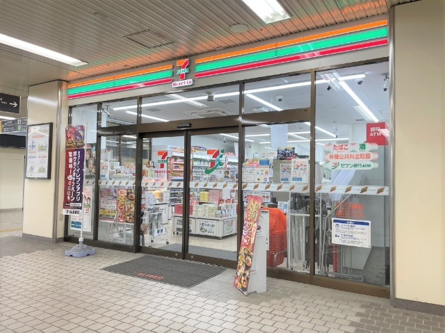 コンビニ　セブンイレブンハートインＪＲ新倉敷駅店（コンビニ）まで431m