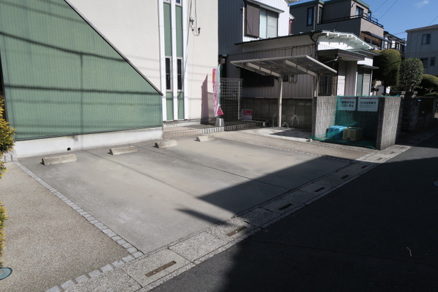 駐車場　敷地内駐車場※要空き確認