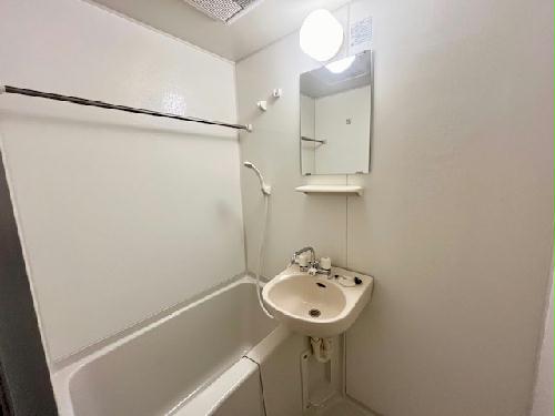 バス・シャワールーム　設備・使用は号室により異なる為、現状を優先いたします