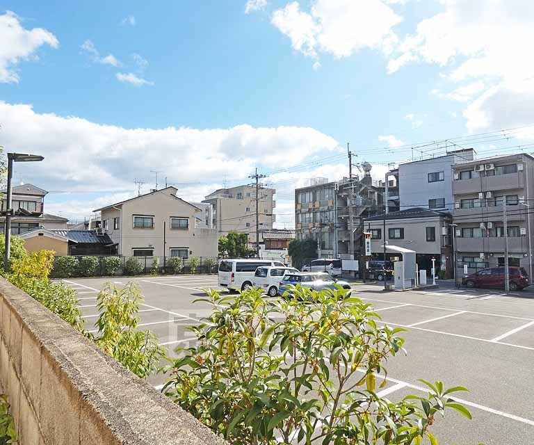 【京都市北区衣笠馬場町のアパートの眺望】