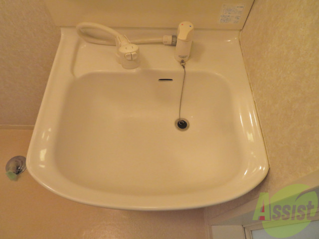 洗面設備　洗面台。身支度にはかかせないですよね～。