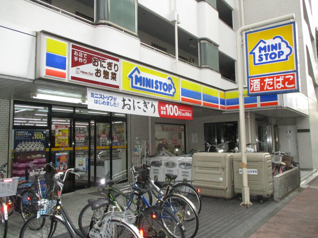 【墨田区向島のマンションのコンビニ】