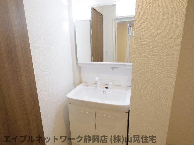 洗面設備　洗面所です