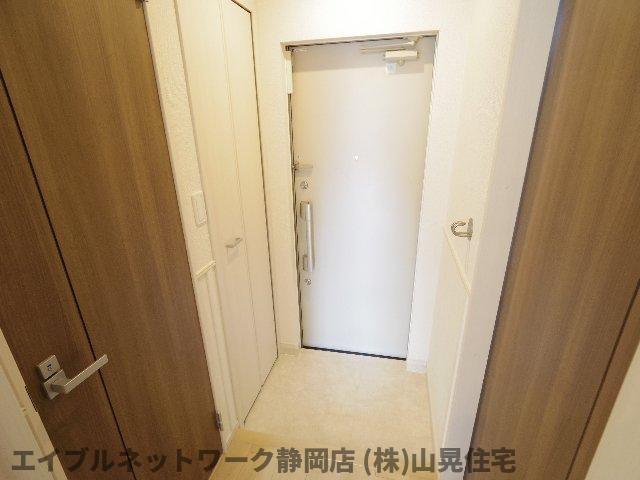 玄関　明るい玄関です