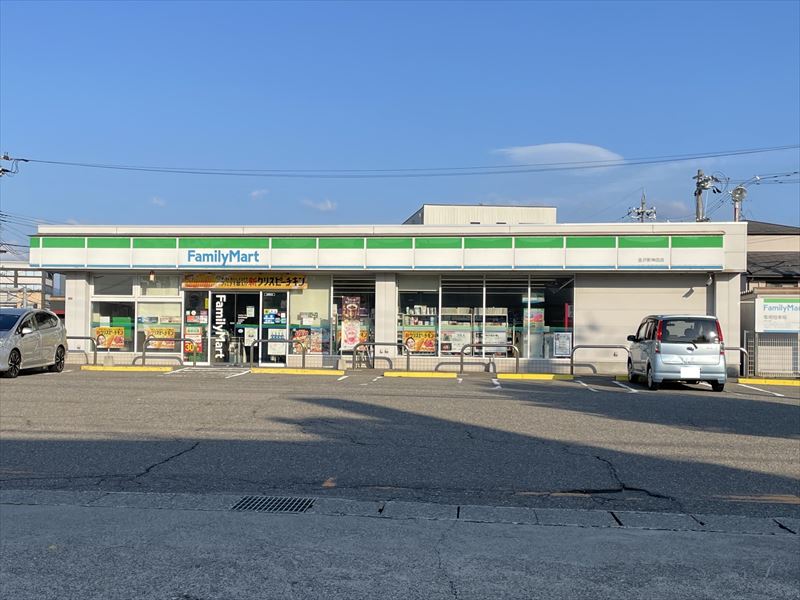 コンビニ　ファミリーマート金沢新神田店（コンビニ）まで334m