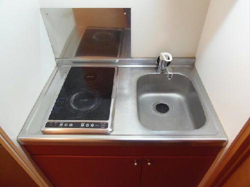 キッチン　コンロはラジエントヒーターです