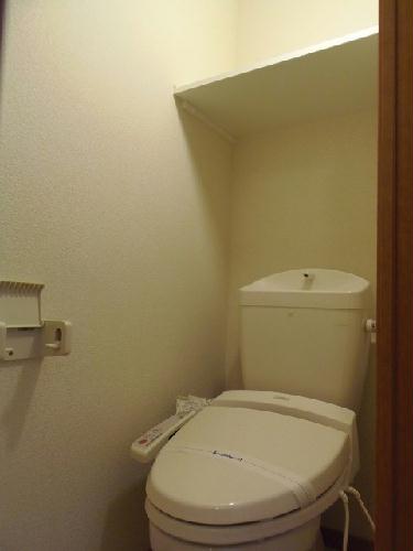 トイレ　温水洗浄便座完備です