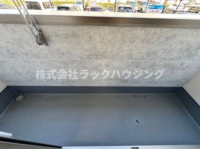 【守口市大日町のアパートのバルコニー】