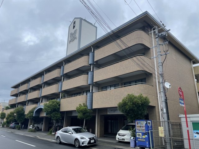 姫路市東辻井のマンションの建物外観