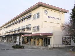 【豊川市四ツ谷町のアパートの小学校】