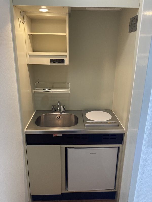 キッチン　エントランス