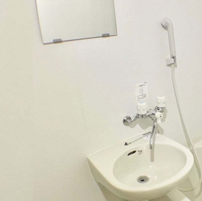 洗面設備　同タイプ部屋の写真となり設備等は現況と異なる場合があります。