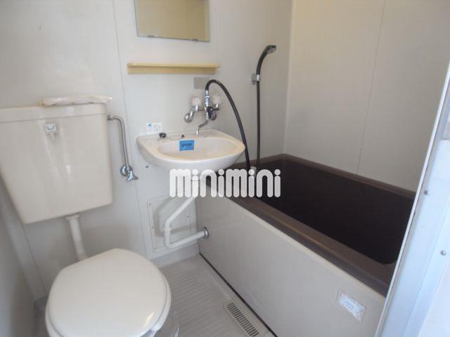 バス・シャワールーム　お掃除が楽なユニットバス。