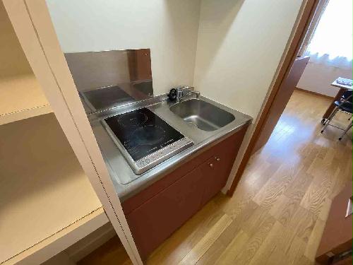 キッチン　設備・仕様は号室により異なる為、現況を優先致します。