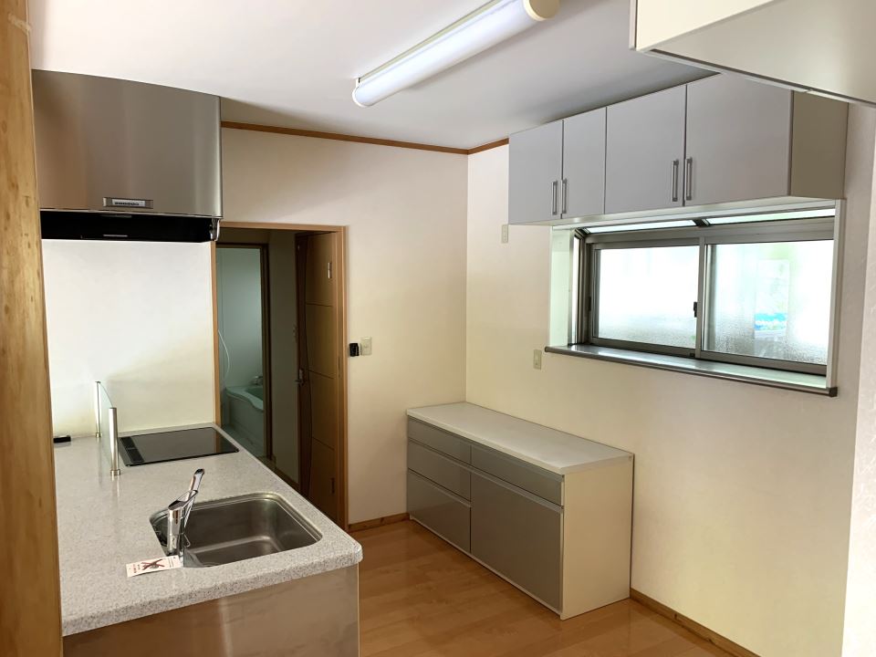 キッチン　収納もたっぷり　対面キッチン