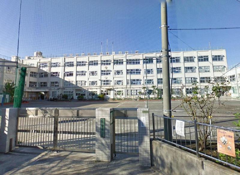 小学校　西新井第一小学校（小学校）まで438m