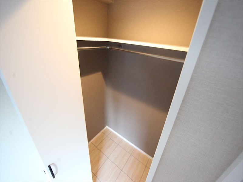収納　ウォークインクローゼット（収納充実してます）