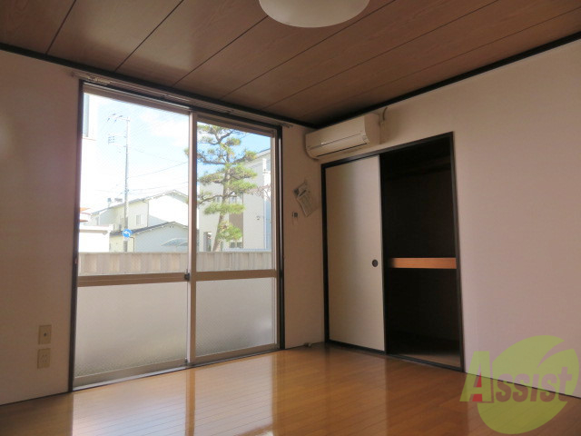 その他部屋・スペース　フローリングなのでベッドを置いたら寝室の出来上がり