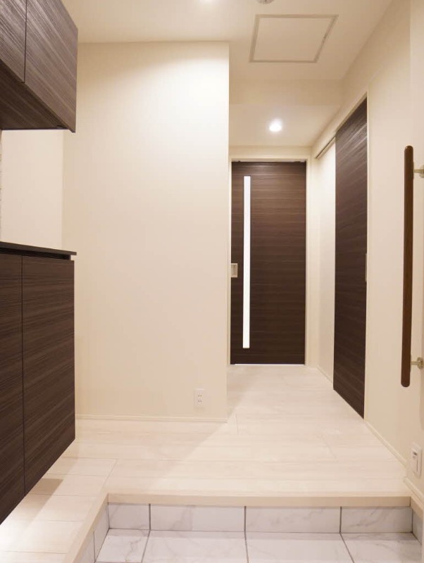 玄関　図面と現状に相違がある場合には現状を優先