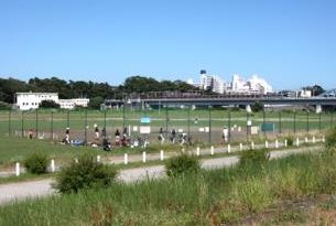 公園　上丸子天神町球場（公園）まで725m