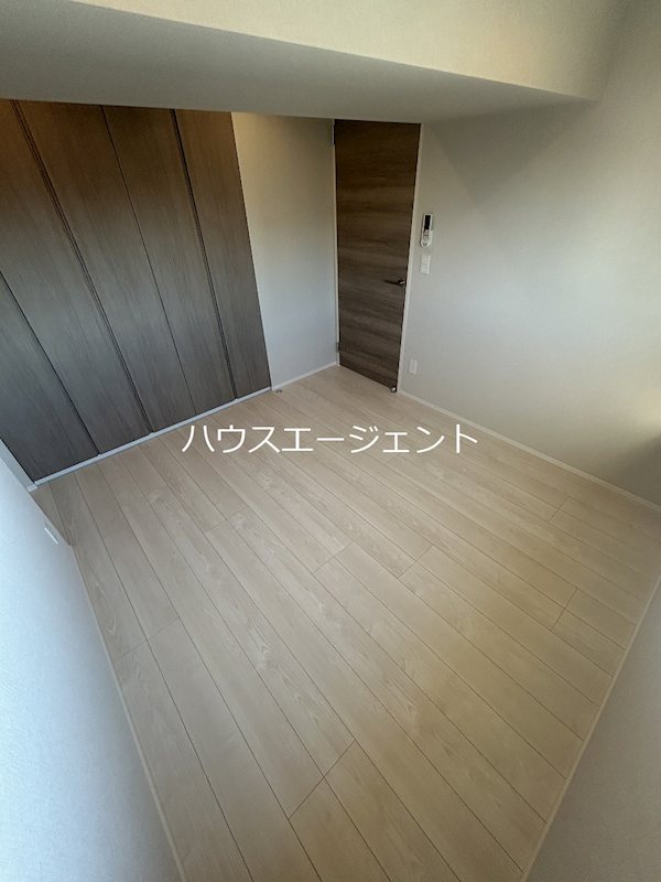 その他部屋・スペース　5.8帖の洋室です　※別部屋参考写真