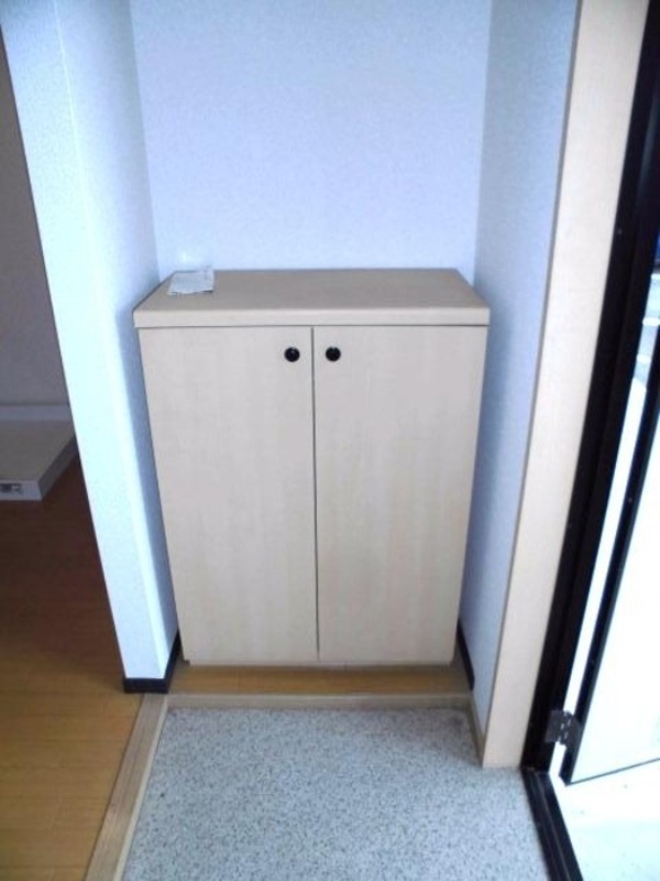 玄関　図面と現状に相違がある場合には現状を優先