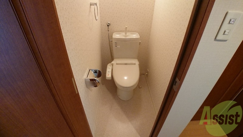 トイレ　ウォシュレット付きのトイレです。シャワートイレは日本の宝。