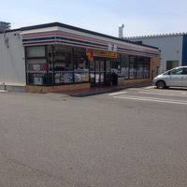 コンビニ　セブンイレブン神戸芦原通1丁目店（コンビニ）まで811m