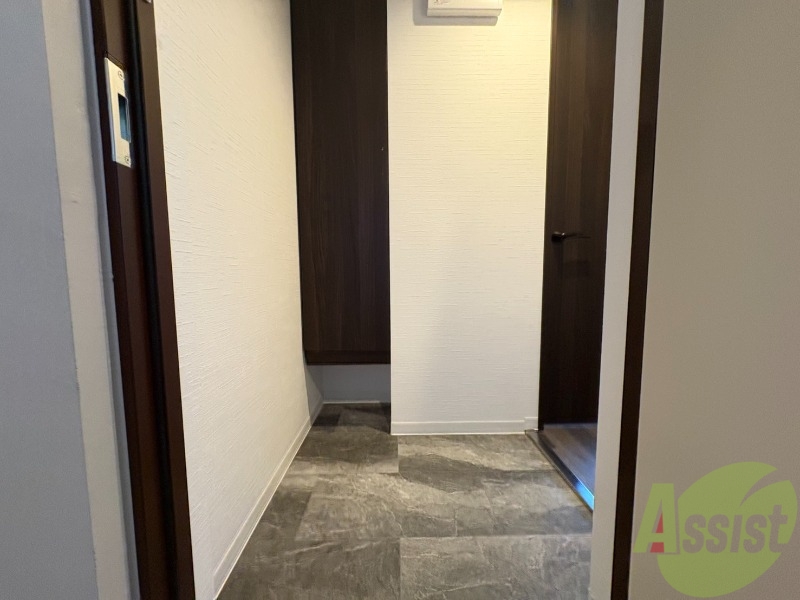 玄関　使いやすく明るい印象の玄関になっておりました！