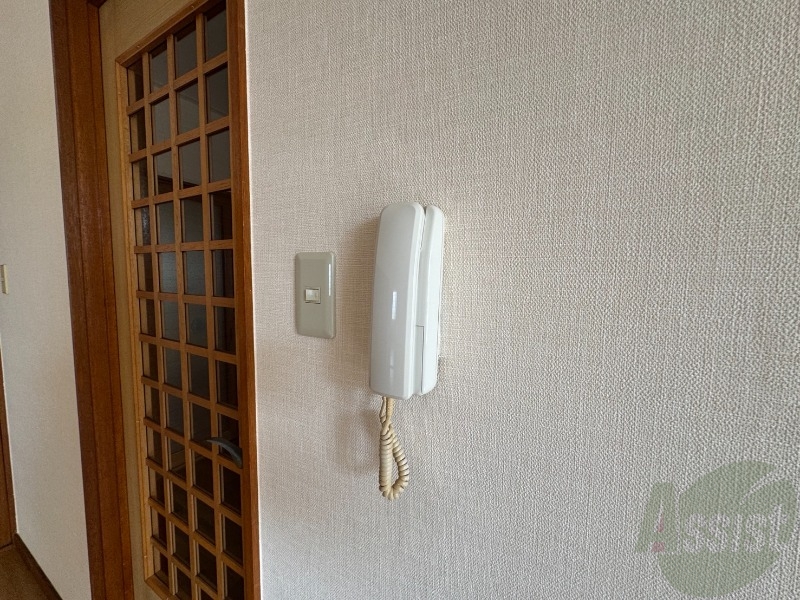 セキュリティ　インターホンは通話ができるので急な訪問があっても安心です。