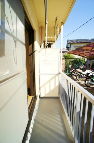 バルコニー　開放的で明るい空間を演出してくれるバルコニーです