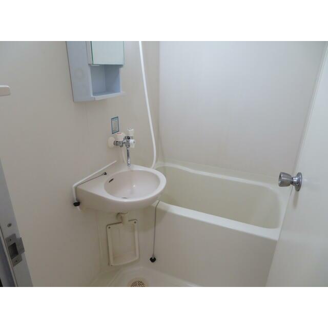 バス・シャワールーム　お風呂で日々の疲れを落としましょう