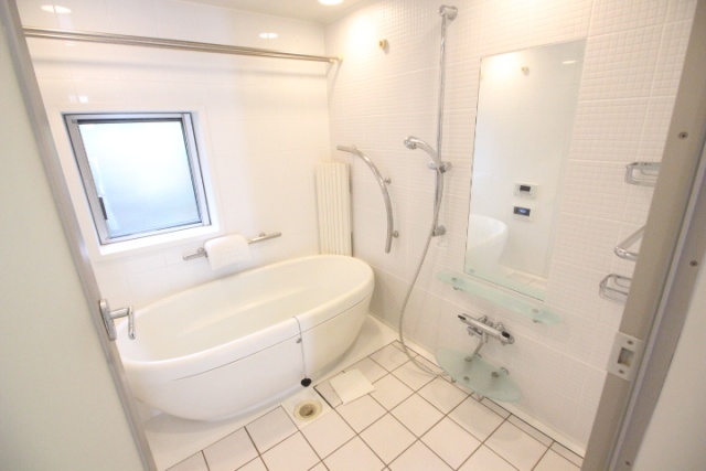 バス・シャワールーム