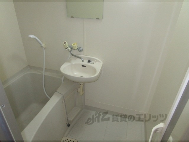 バス・シャワールーム　バス