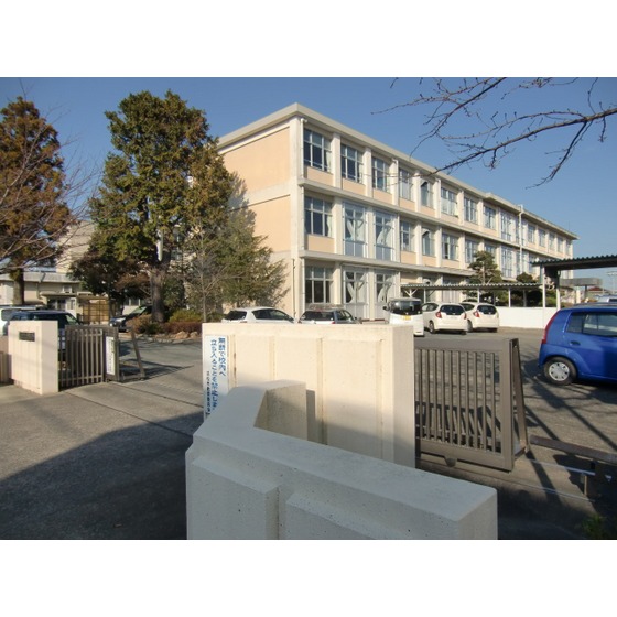 スーパー　アミカ浜松店（スーパー）まで1011m