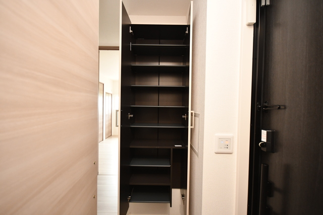 収納　シューズボックス